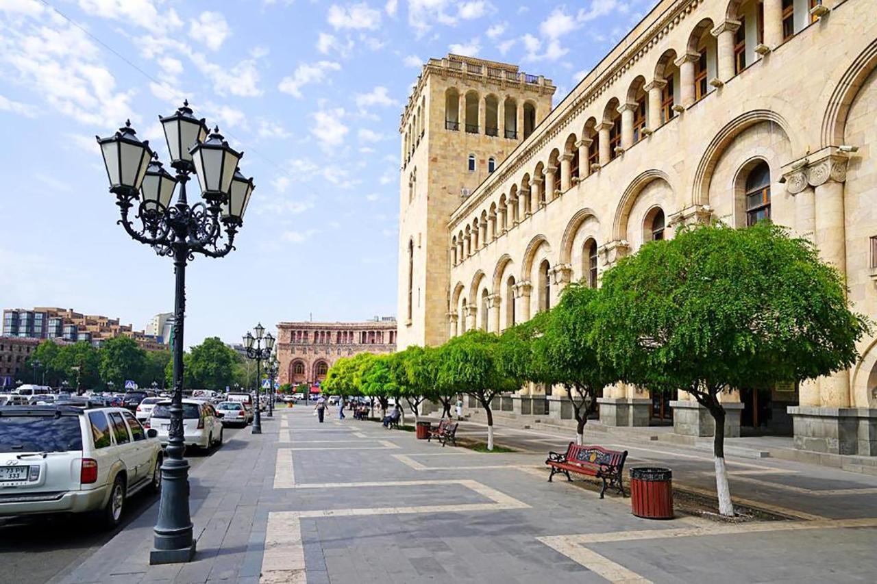 Friendship Hostel & Tours Erevan Exterior foto